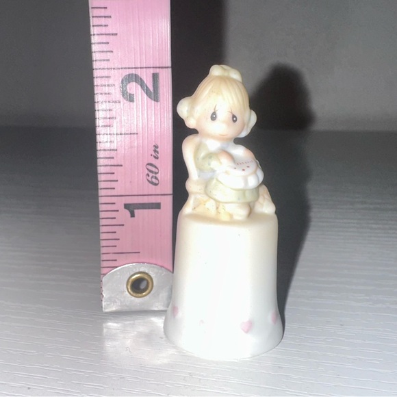 ❗️5 for $10❗️ Vintage “Mother Sew Dear” Porcelain Thimble - Picture 5 of 6